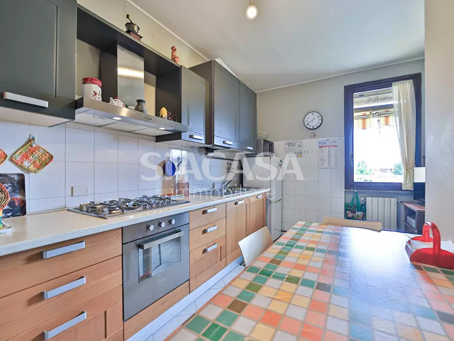 Immagine 14 di Appartamento in vendita  in via Indipendenza a Mezzago