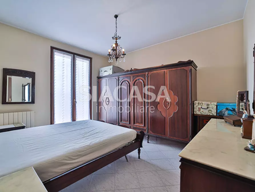 Immagine 16 di Appartamento in vendita  in via Indipendenza a Mezzago