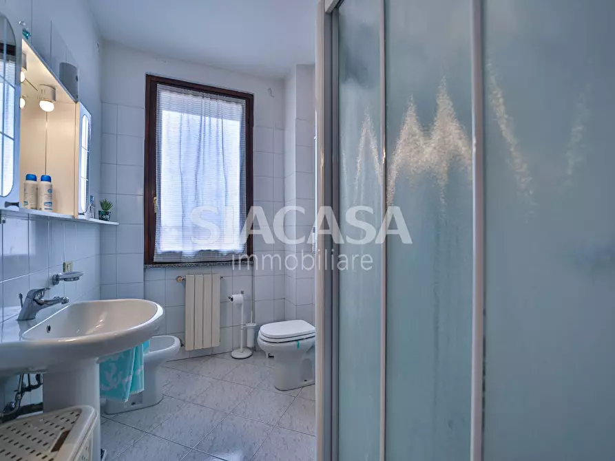 Immagine 23 di Appartamento in vendita  in via Indipendenza a Mezzago