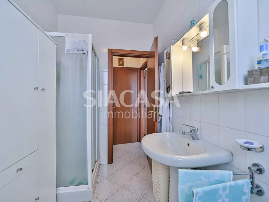 Immagine 24 di Appartamento in vendita  in via Indipendenza a Mezzago