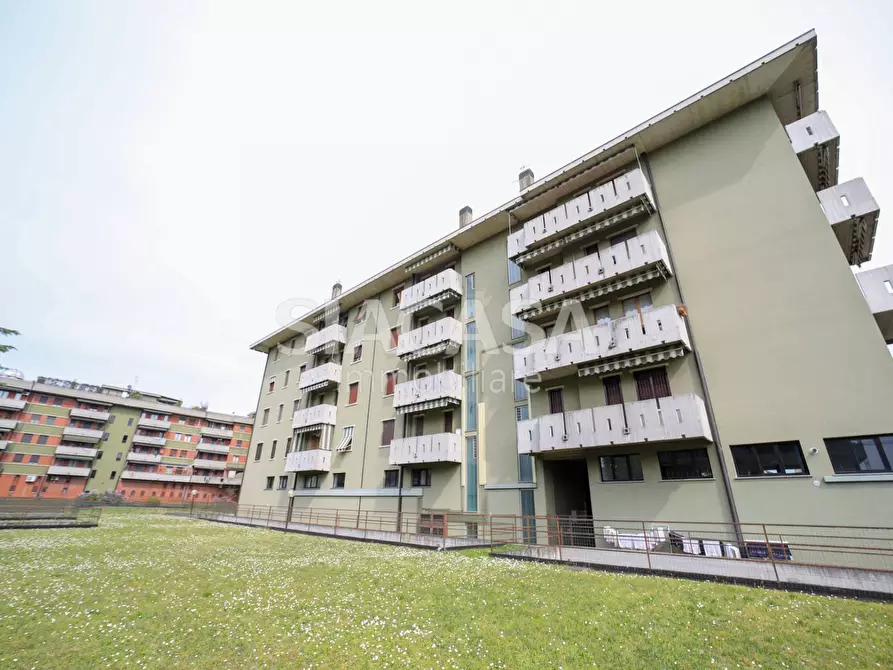 Immagine 2 di Box auto in vendita  in via Cristo Risorto a Cassano D'adda