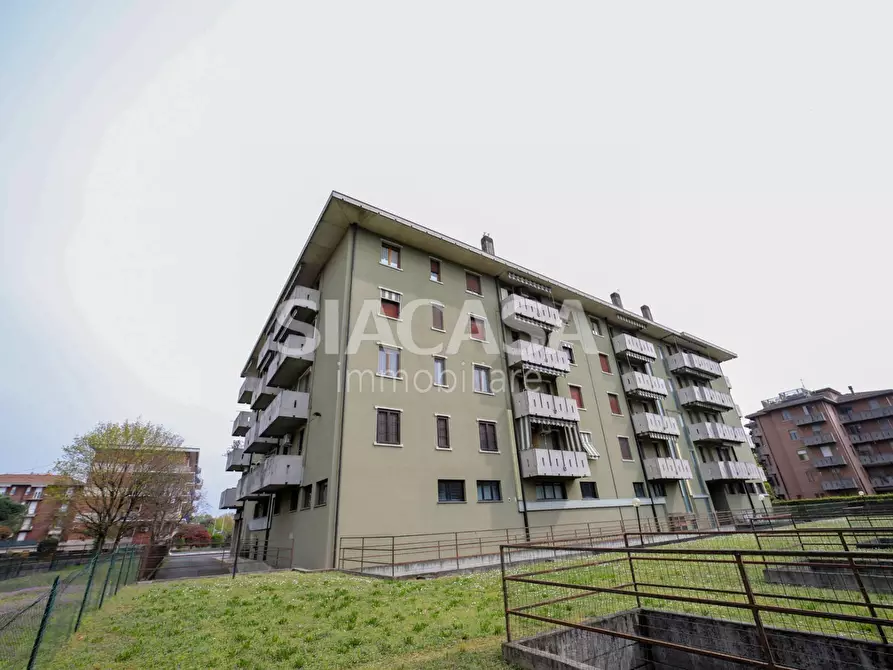 Immagine 3 di Box auto in vendita  in via Cristo Risorto a Cassano D'adda