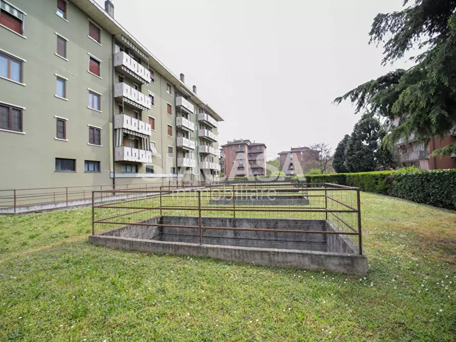 Immagine 4 di Box auto in vendita  in via Cristo Risorto a Cassano D'adda