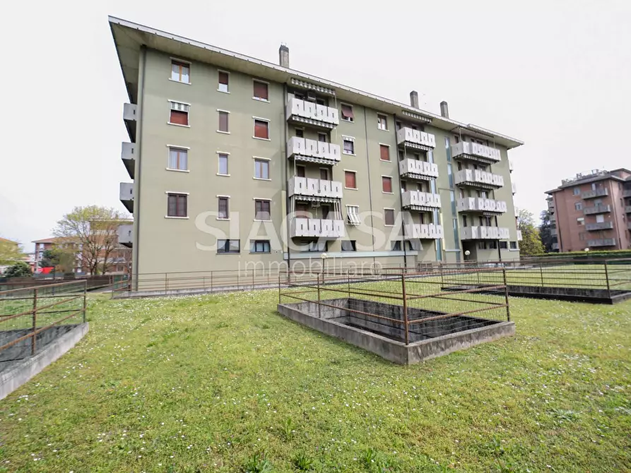 Immagine 5 di Box auto in vendita  in via Cristo Risorto a Cassano D'adda