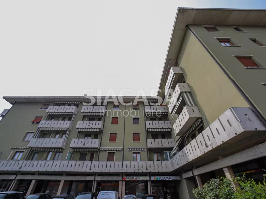 Immagine 7 di Box auto in vendita  in via Cristo Risorto a Cassano D'adda