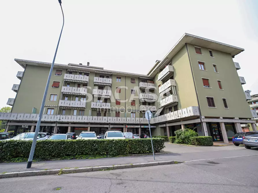 Immagine 8 di Box auto in vendita  in via Cristo Risorto a Cassano D'adda