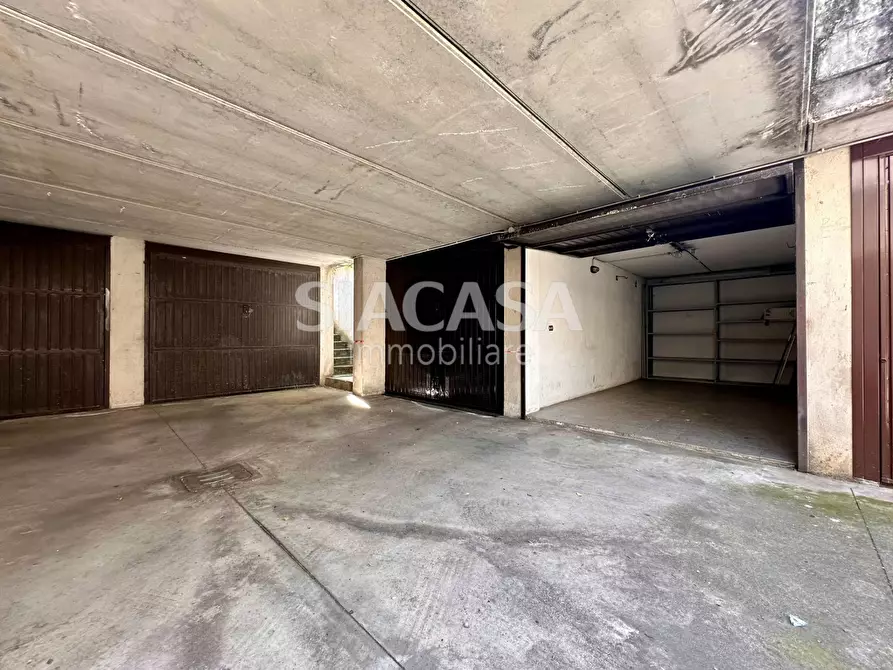 Immagine 14 di Box auto in vendita  in via Cristo Risorto a Cassano D'adda