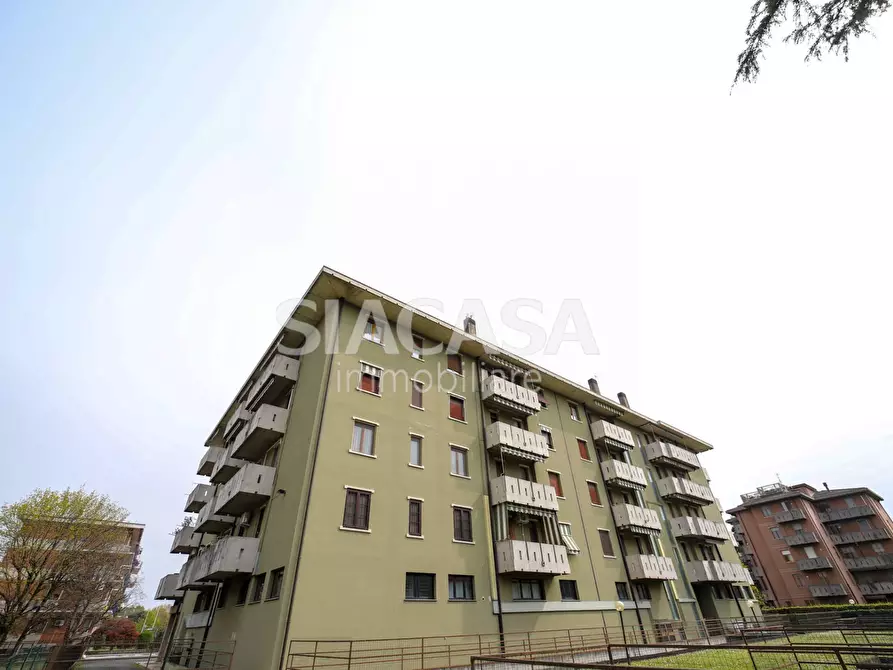 Immagine 17 di Box auto in vendita  in via Cristo Risorto a Cassano D'adda