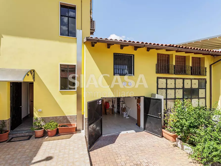 Immagine 28 di Appartamento in vendita  in via 24 Maggio a Cambiago