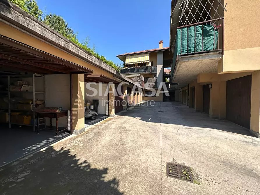 Immagine 7 di Box auto in vendita  in via Canova a Agrate Brianza