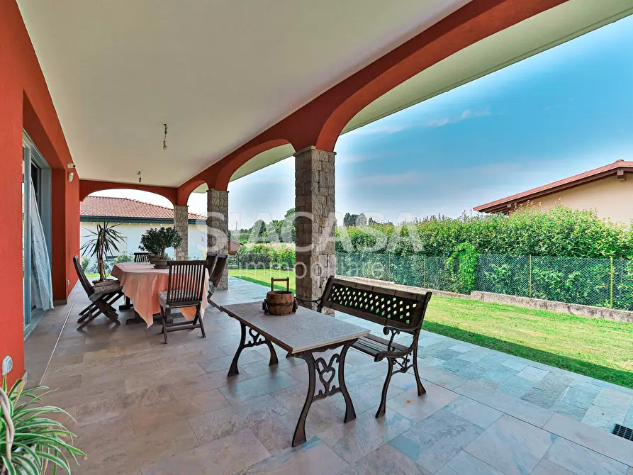 Immagine 10 di Villa in vendita  in via Colleoni a Robbiate