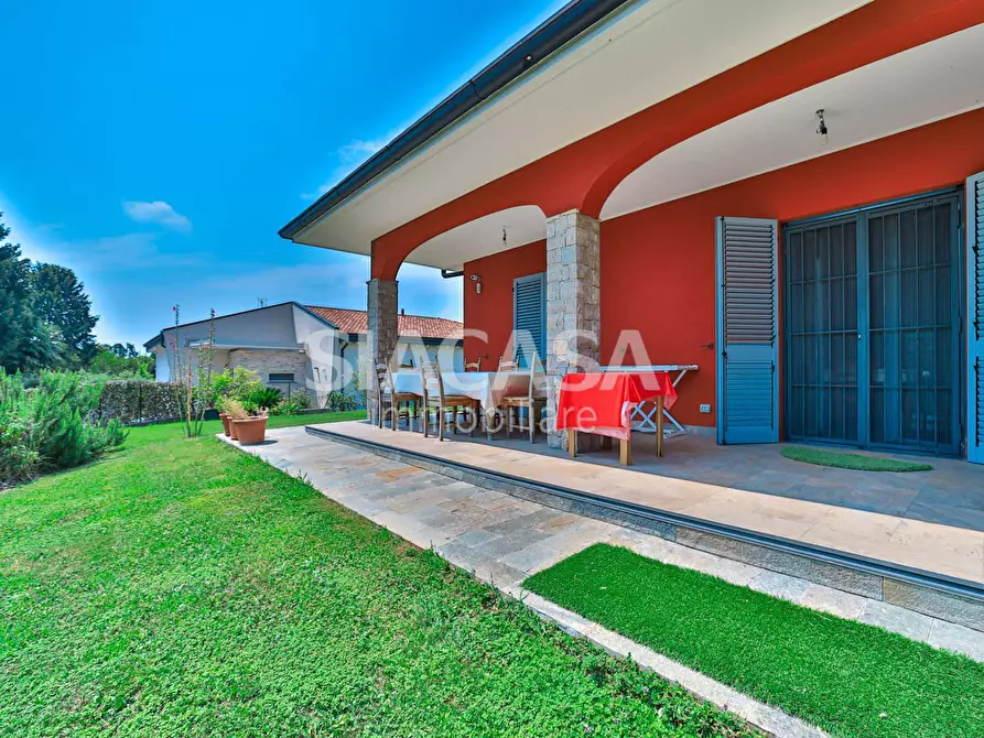 Immagine 8 di Villa in vendita  a Verderio
