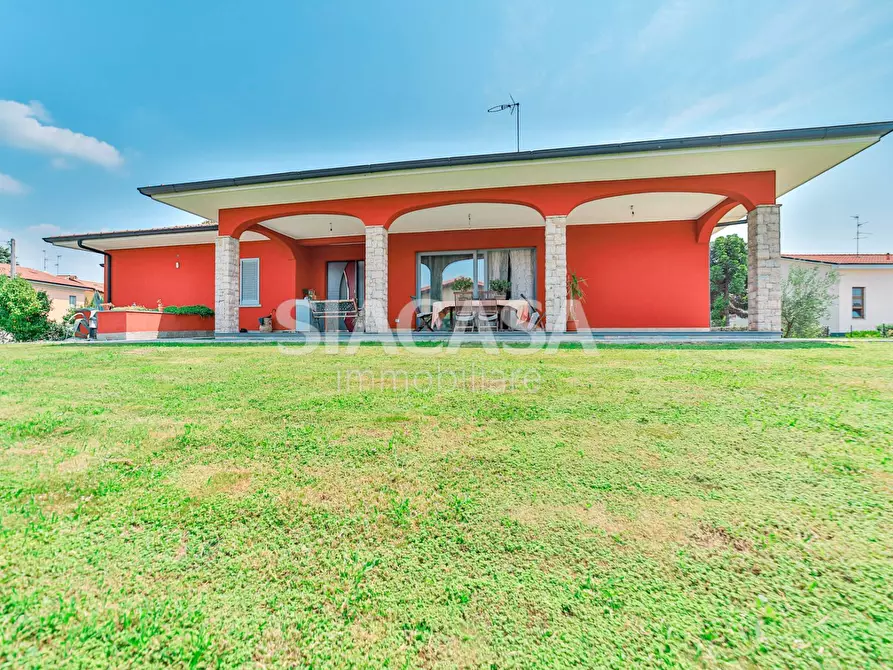 Immagine 2 di Villa in vendita  in via Colleoni a Ronco Briantino