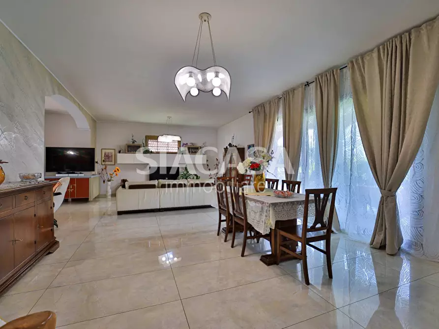 Immagine 16 di Villa in vendita  in via Colleoni a Ronco Briantino