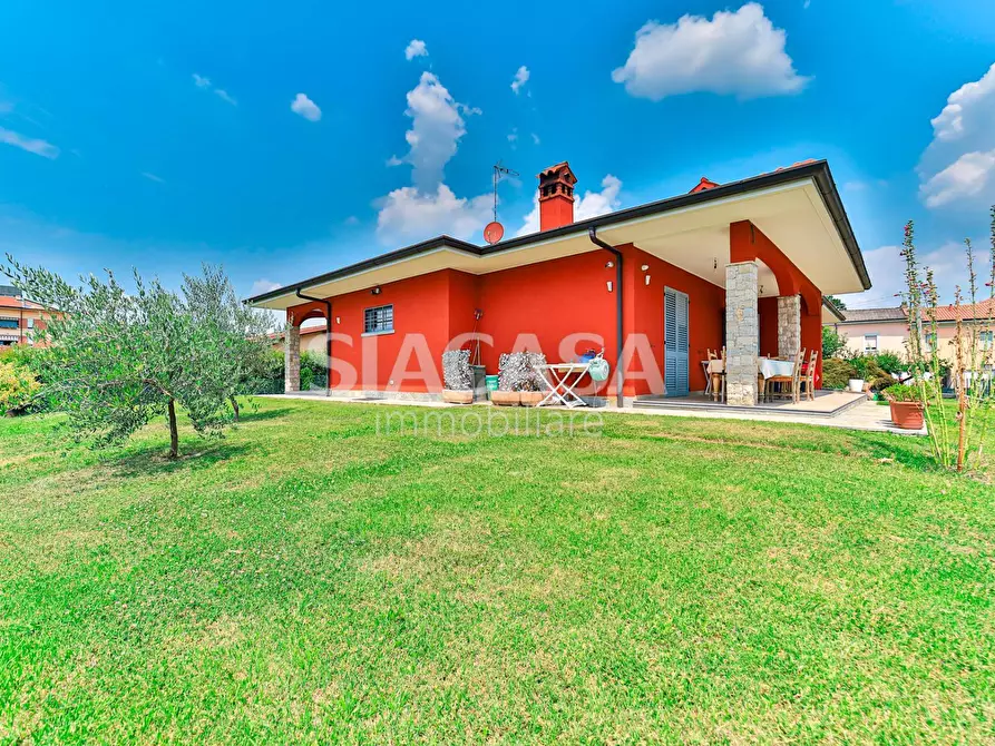 Immagine 9 di Villa in vendita  in via Colleoni a Bernareggio