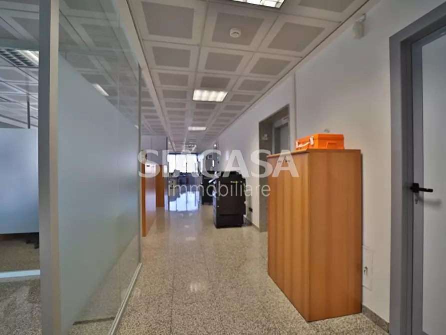 Immagine 9 di Ufficio in affitto  a Mezzago