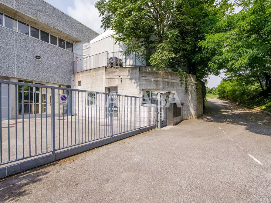 Immagine 4 di Capannone industriale in vendita  in Erba a Erba