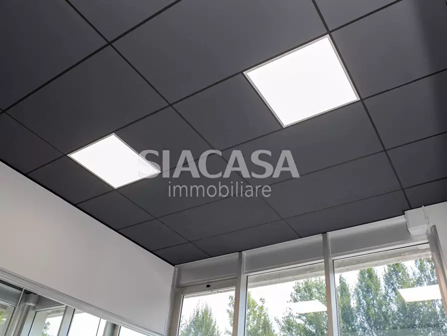 Immagine 20 di Capannone industriale in vendita  in Erba a Erba