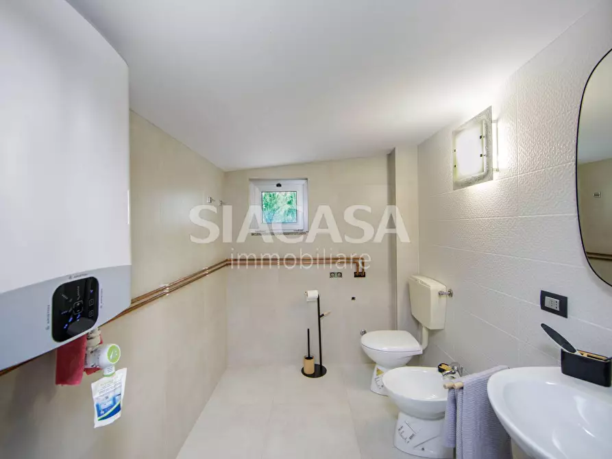 Immagine 29 di Capannone industriale in vendita  in Erba a Erba