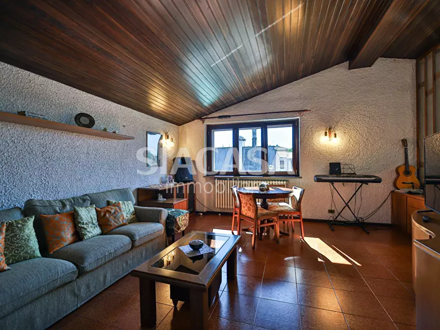 Immagine 28 di Villa in vendita  in Via Gramsci a Cornate D'adda