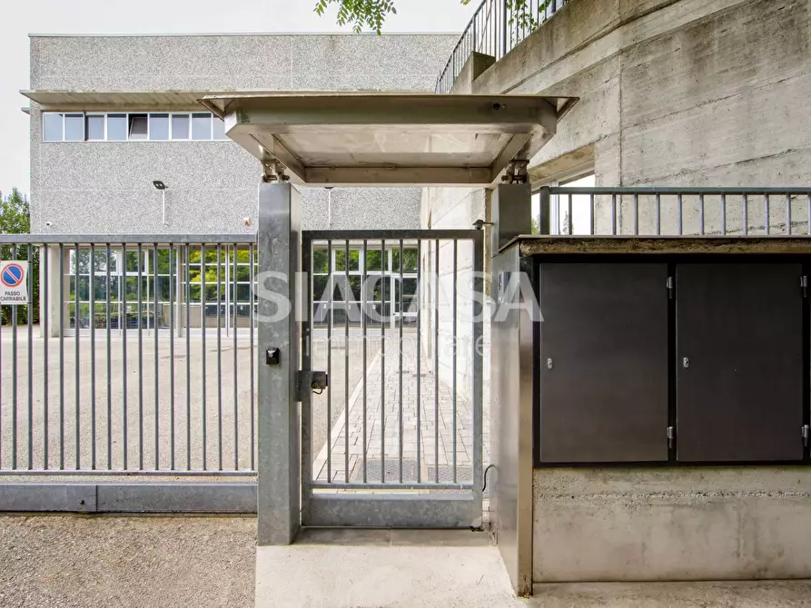 Immagine 5 di Capannone industriale in vendita  a Erba