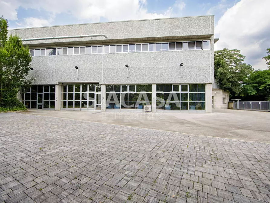 Immagine 8 di Capannone industriale in vendita  a Erba