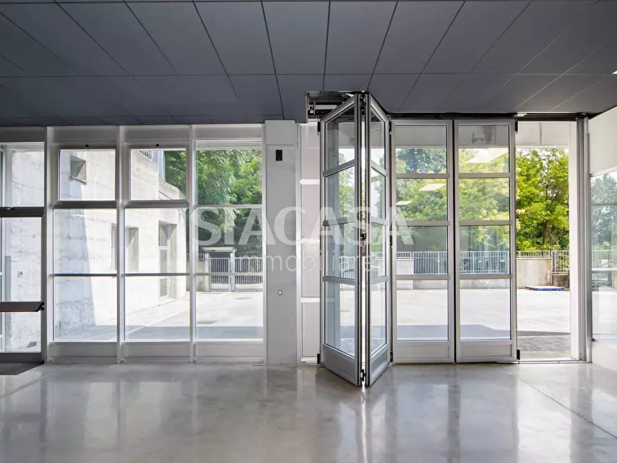 Immagine 24 di Capannone industriale in vendita  a Erba