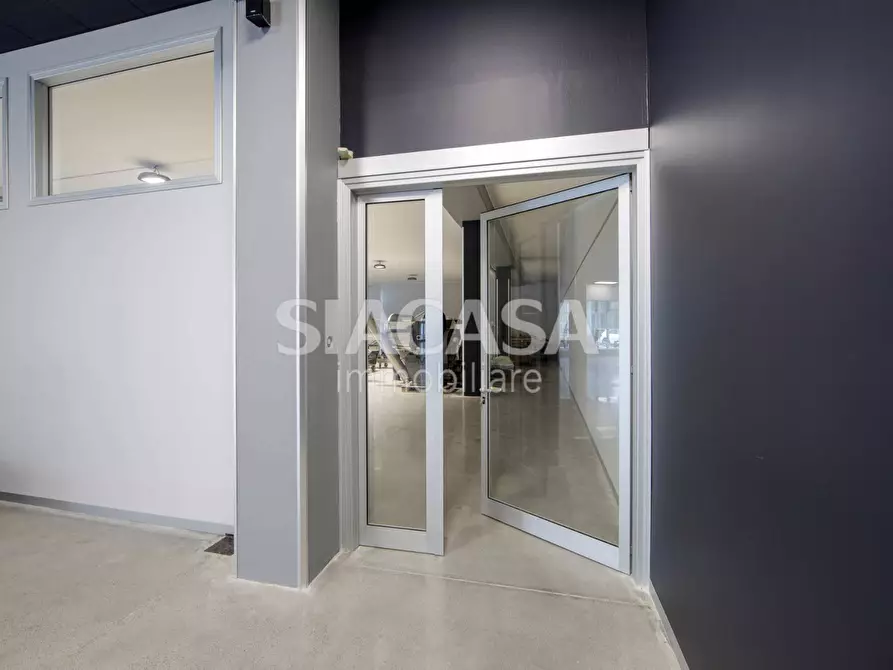 Immagine 27 di Capannone industriale in vendita  a Erba