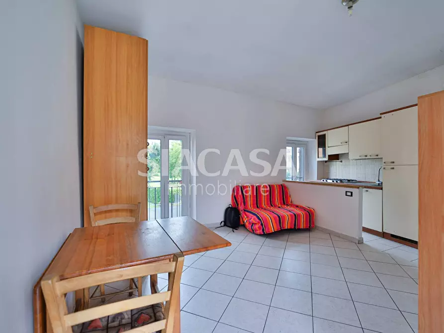 Immagine 5 di Appartamento in vendita  in via Roma a Aicurzio