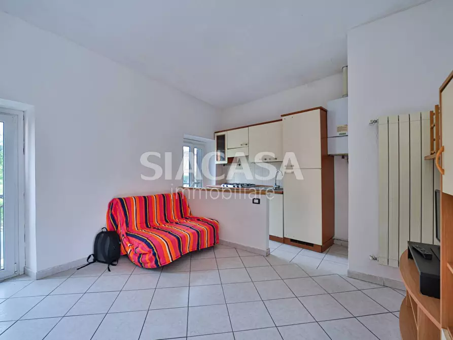 Immagine 6 di Appartamento in vendita  in via Roma a Aicurzio