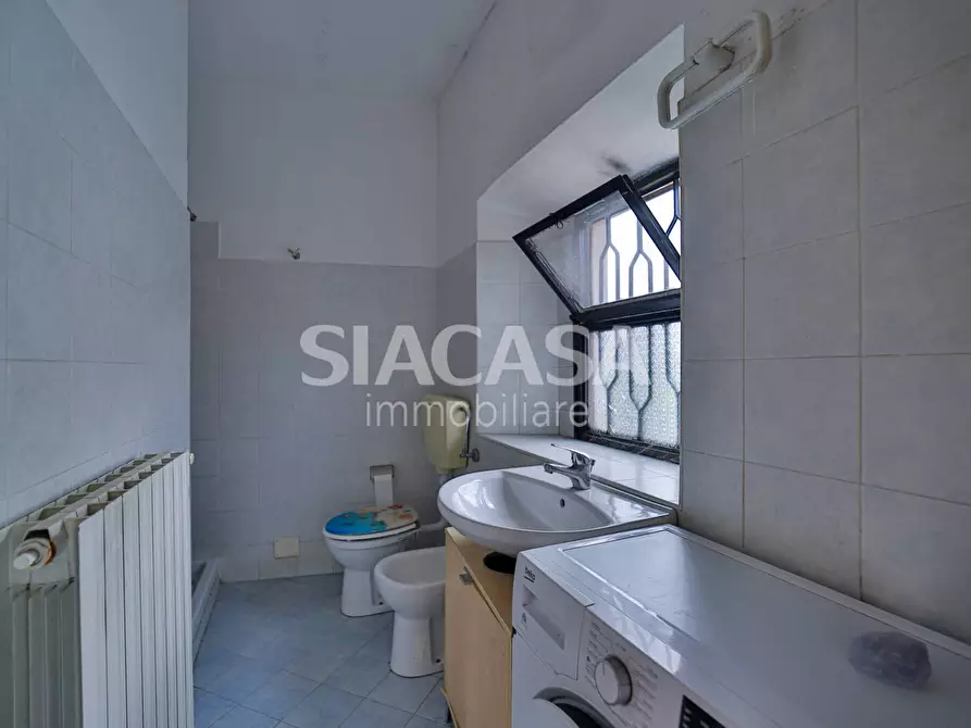 Immagine 10 di Appartamento in vendita  in via Roma a Aicurzio