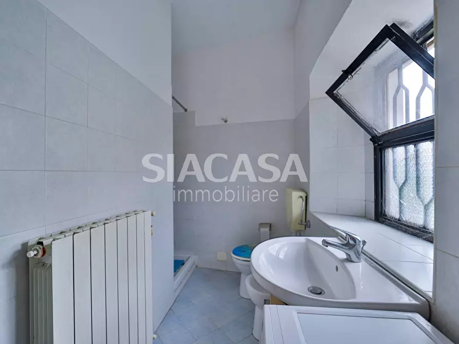 Immagine 11 di Appartamento in vendita  in via Roma a Aicurzio