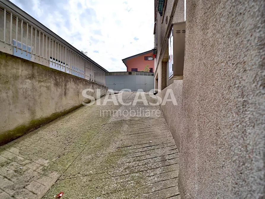 Immagine 21 di Ufficio in vendita  a Brugherio