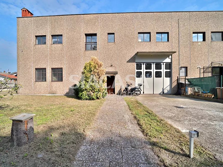 Immagine 3 di Capannone industriale in vendita  a Cassano D'adda