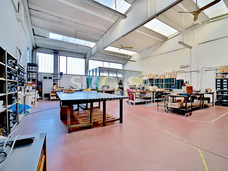 Immagine 6 di Capannone industriale in vendita  a Cassano D'adda