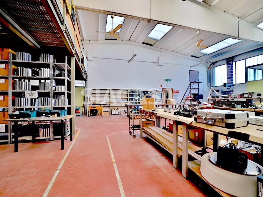 Immagine 7 di Capannone industriale in vendita  a Cassano D'adda