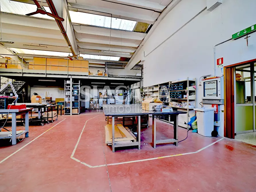 Immagine 8 di Capannone industriale in vendita  a Cassano D'adda
