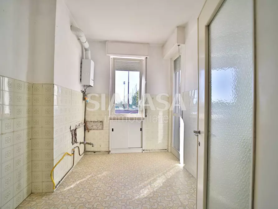 Immagine 3 di Appartamento in vendita  in via San Cornelio e Cipriano a Carnate