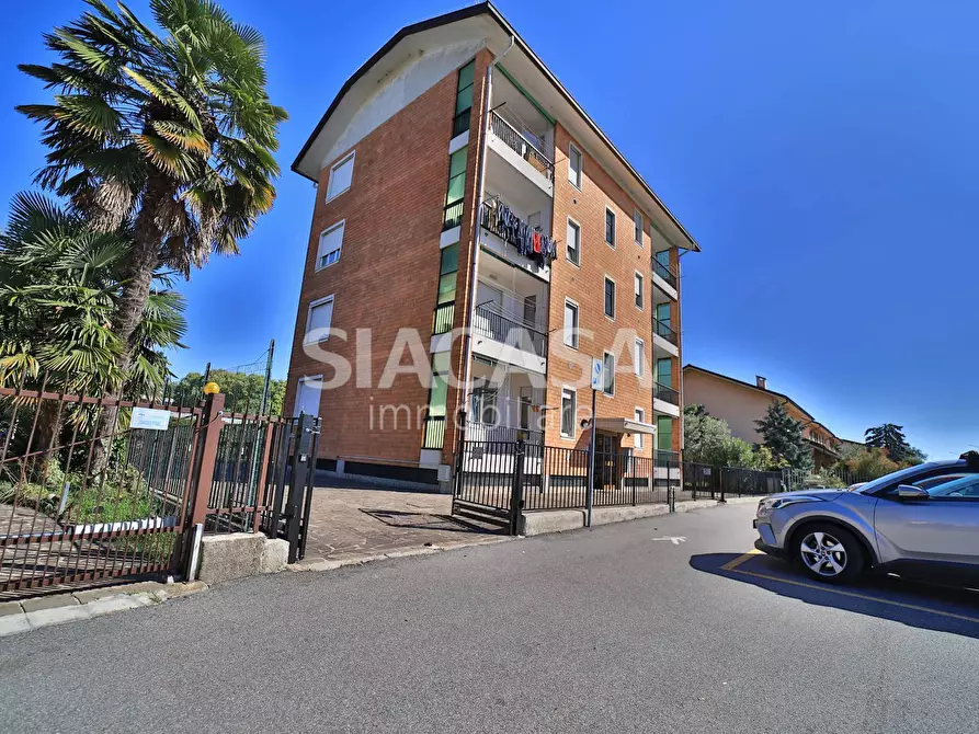 Immagine 16 di Appartamento in vendita  in via San Cornelio e Cipriano a Carnate