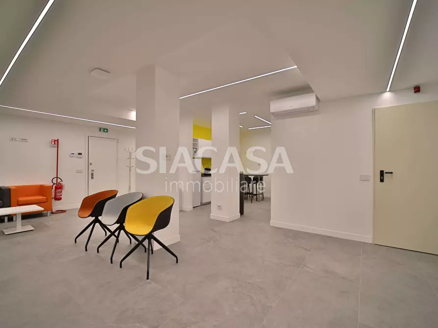 Immagine 2 di Ufficio in vendita  a Cernusco Sul Naviglio