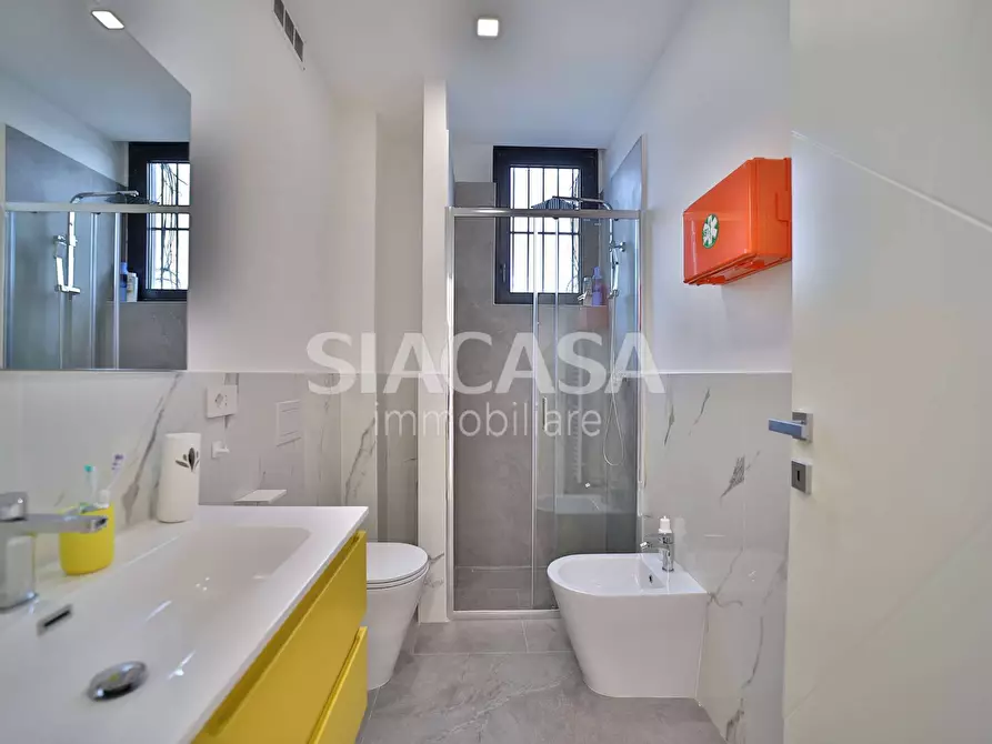 Immagine 16 di Ufficio in vendita  a Cernusco Sul Naviglio