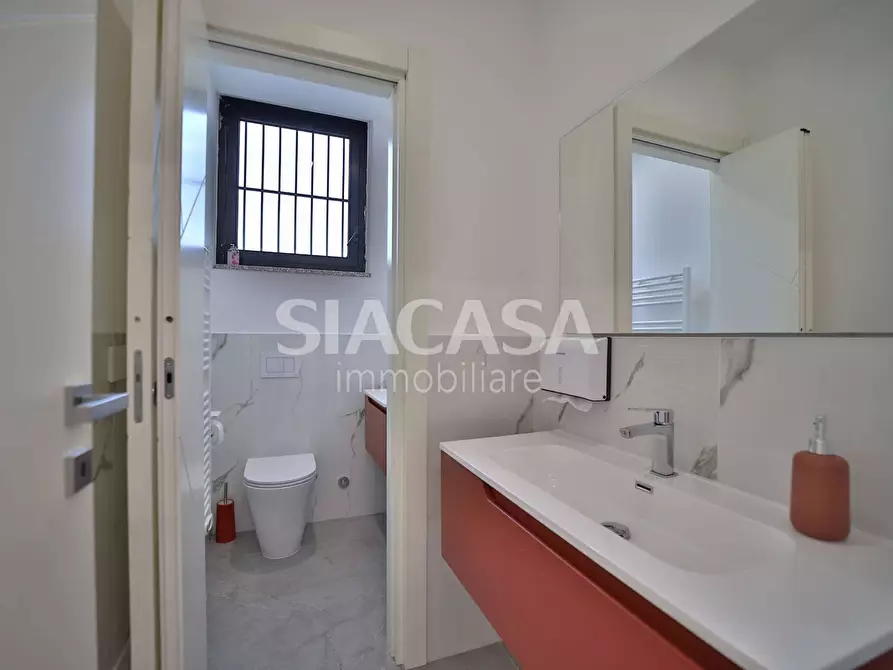 Immagine 17 di Ufficio in vendita  a Cernusco Sul Naviglio