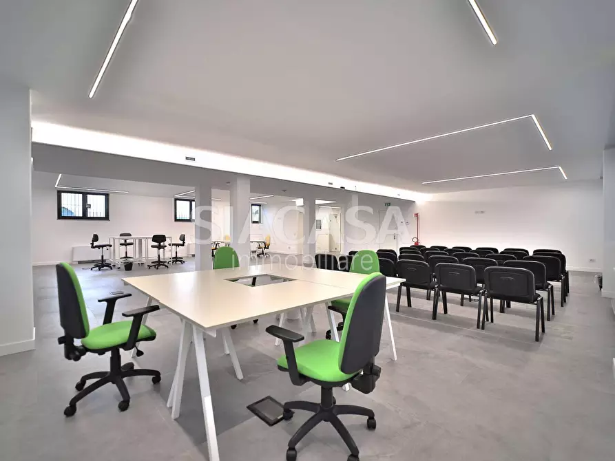 Immagine 5 di Ufficio in vendita  a Cernusco Sul Naviglio