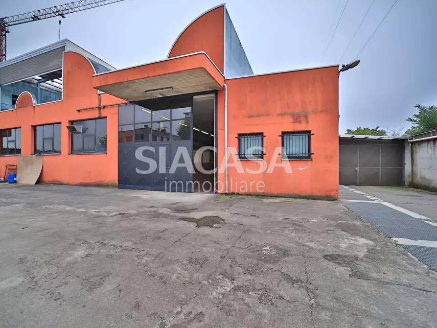 Immagine 21 di Capannone industriale in affitto  a Brugherio