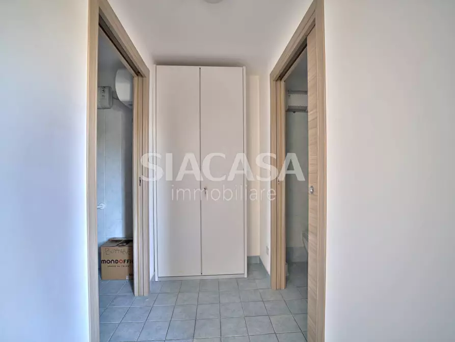 Immagine 18 di Ufficio in vendita  a Merate