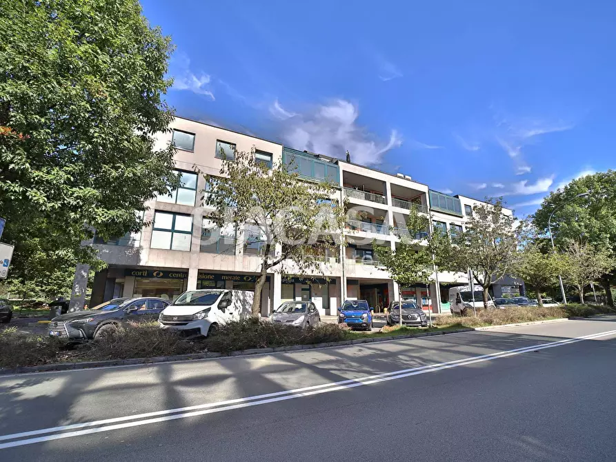 Immagine 2 di Ufficio in vendita  a Merate