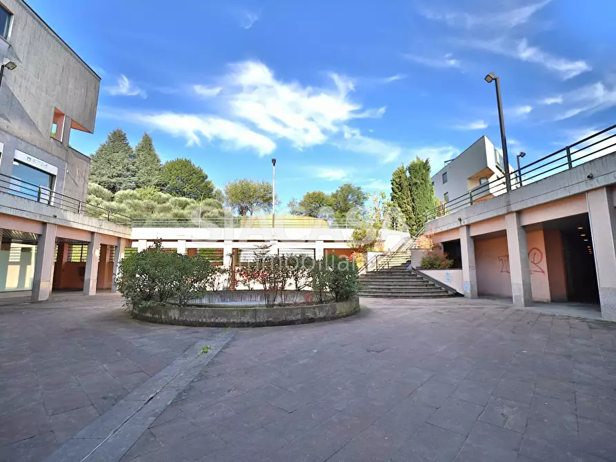 Immagine 5 di Ufficio in vendita  a Merate