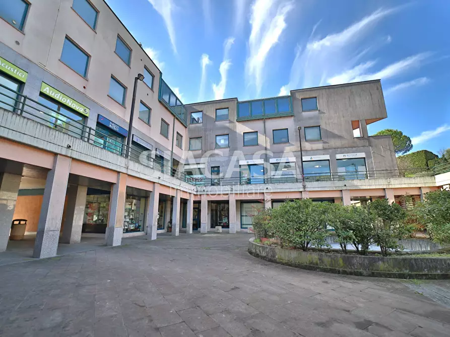 Immagine 6 di Ufficio in vendita  a Merate