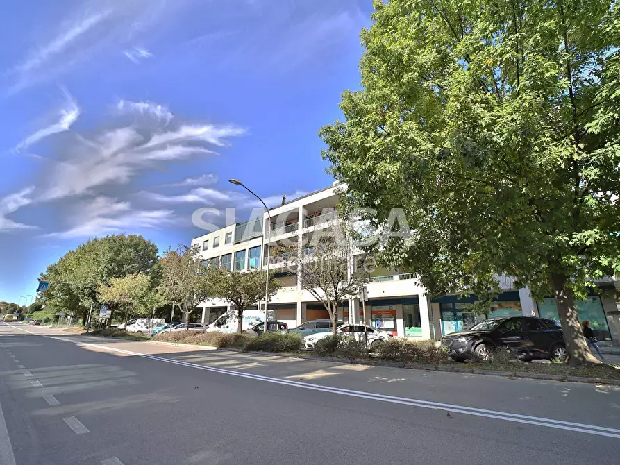 Immagine 2 di Ufficio in vendita  a Merate