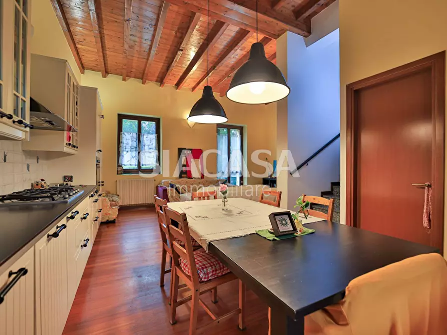 Immagine 10 di Villa in vendita  in Via Roma a Osnago